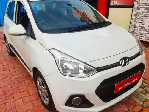 Hyundai Grand i10 Sportz 2017 MT for sale in Ahmedabad 