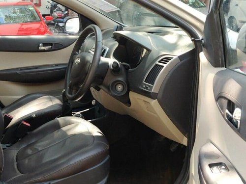 Used 2013 Hyundai i20 MT for sale in Noida 