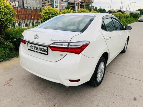 Used 2019 Toyota Corolla Altis 1.8 G MT in New Delhi 