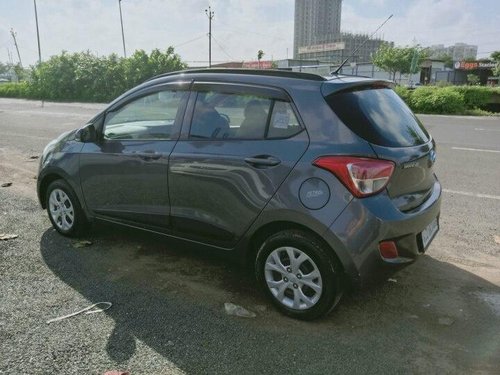 Hyundai Grand i10 Sportz 2016 MT for sale in Surat 