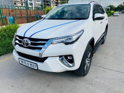 Used 2017 Toyota Fortuner 4x2 AT for sale in New Delhi 