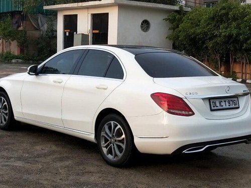 Used Mercedes-Benz C-Class C 200 AVANTGARDE 2015 AT in New Delhi 