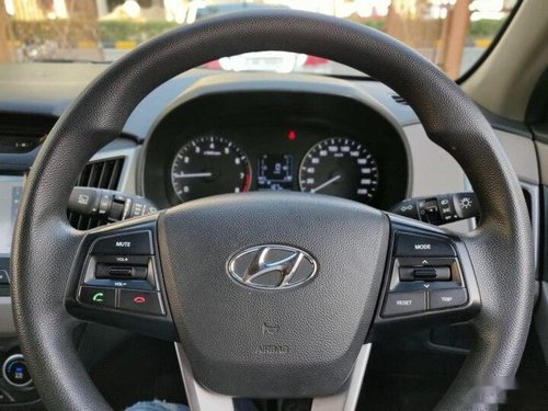 Hyundai Creta 1.6 VTVT SX Plus Dual Tone 2016 MT in Ahmedabad 