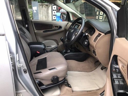 Toyota Innova 2.5 VX (Diesel) 8 Seater BS IV 2015 MT in Mumbai 