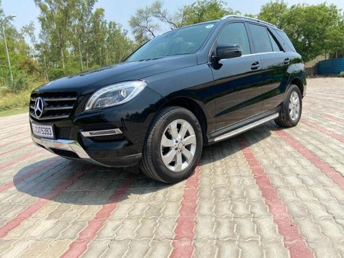 Used Mercedes-Benz M-Class ML 250 CDI 2015 AT in New Delhi 