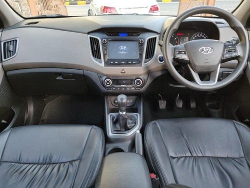 Hyundai Creta 1.6 VTVT SX Plus Dual Tone 2016 MT in Ahmedabad 