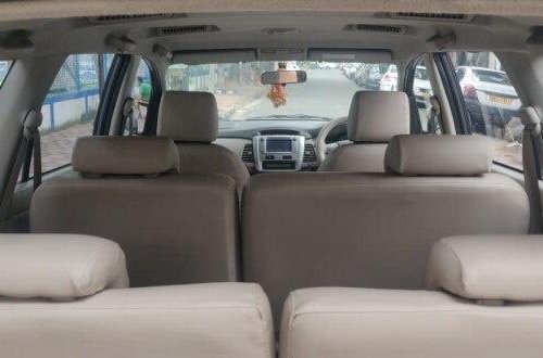 2014 Toyota Innova 2.5 V Diesel 8-seater MT in Kolkata