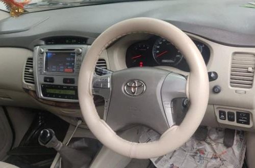 2014 Toyota Innova 2.5 V Diesel 8-seater MT in Kolkata