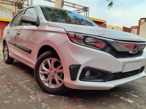 Used 2018 Honda Amaze V Petrol MT for sale in New Delhi