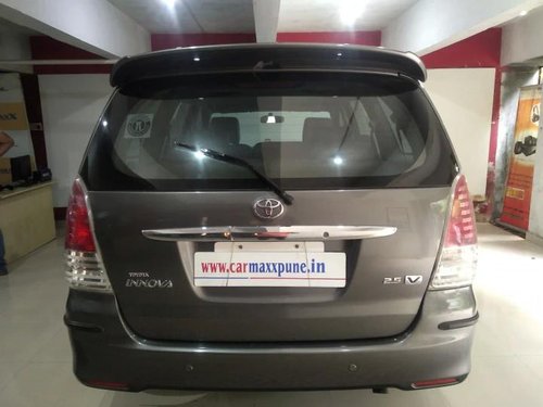 Toyota Innova 2009 MT for sale in Pune