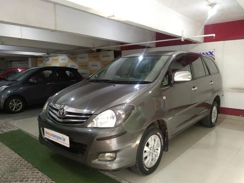 Toyota Innova 2009 MT for sale in Pune