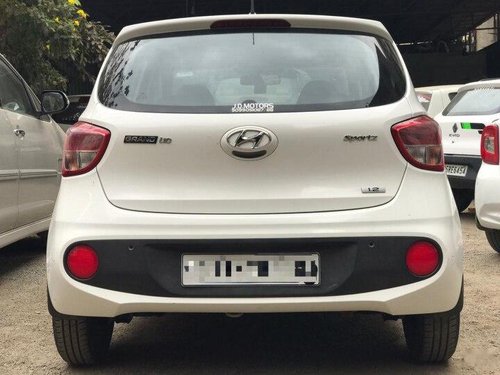 Hyundai i10 Sportz 2020 MT for sale in Surat
