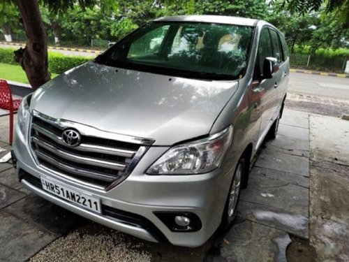 2011 Toyota Innova 2.5 VX 7 STR BSIV MT for sale in Faridabad