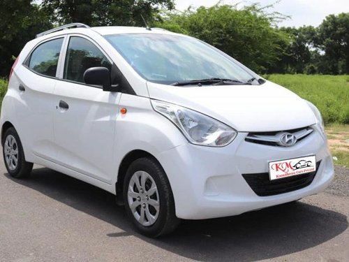 2017 Hyundai Eon Magna Plus MT in Ahmedabad