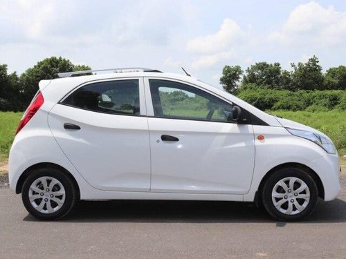 2017 Hyundai Eon Magna Plus MT in Ahmedabad