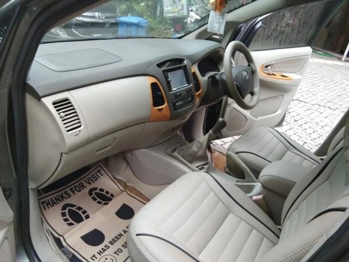 2011 Toyota Innova 2.5 V Diesel 8-seater MT in Mumbai