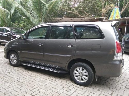 2011 Toyota Innova 2.5 V Diesel 8-seater MT in Mumbai