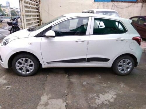 2016 Hyundai Grand i10 CRDi Magna MT in Indore