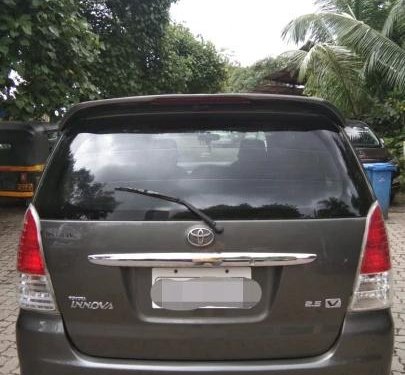 2011 Toyota Innova 2.5 V Diesel 8-seater MT in Mumbai