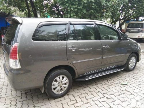 2011 Toyota Innova 2.5 V Diesel 8-seater MT in Mumbai