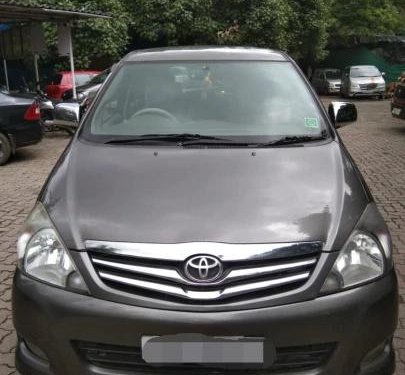 2011 Toyota Innova 2.5 V Diesel 8-seater MT in Mumbai