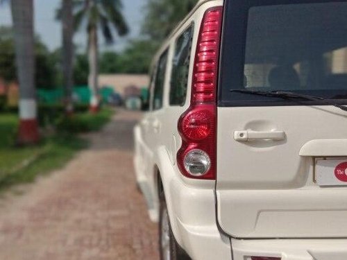 2013 Mahindra Scorpio VLX 2WD BSIV MT in Agra