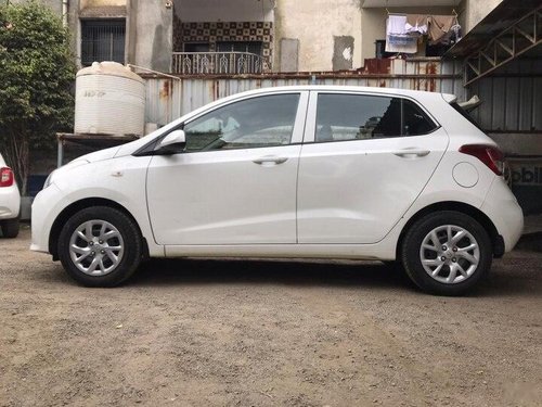 Used 2017 Hyundai i10 Sportz MT for sale in Surat