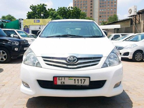 Toyota Innova 2.5 V Diesel 8-seater 2011 MT in Ahmedabad