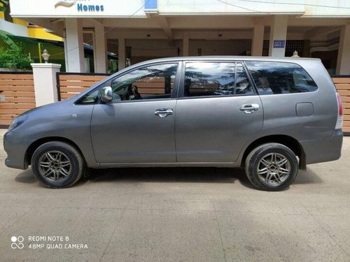 Toyota Innova 2.5 G4 Diesel 8-seater 2011 MT for sale in Chennai 