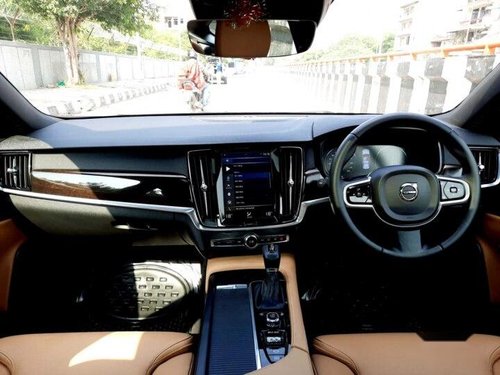 Used 2019 Volvo S90 D4 Momentum AT for sale in New Delhi 