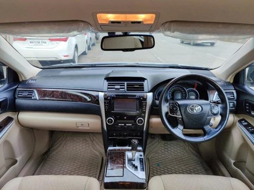 Used 2016 Toyota Camry 2.5 Hybrid AT for sale in Mumbai 