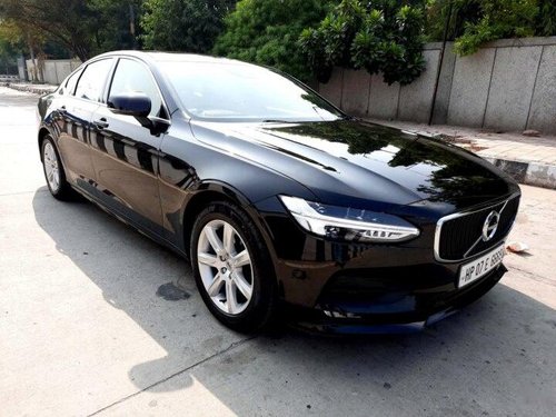Used 2019 Volvo S90 D4 Momentum AT for sale in New Delhi 