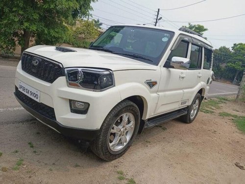 Used 2016 Mahindra Scorpio S8 7 Seater MT for sale in Lucknow