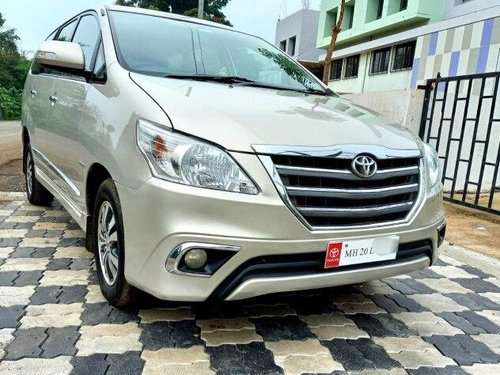 Used 2015 Toyota Innova 2.5 VX 7 STR BSIV MT for sale in Nashik 