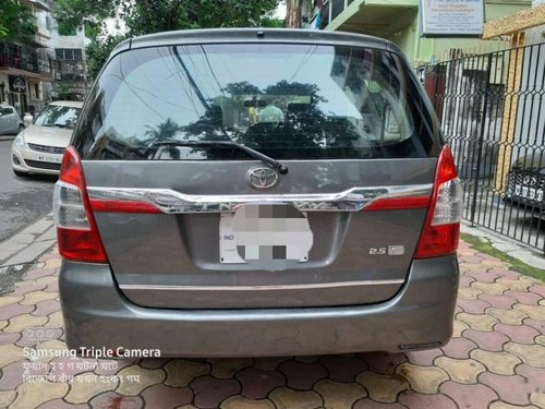 Toyota Innova 2011 MT for sale in Kolkata