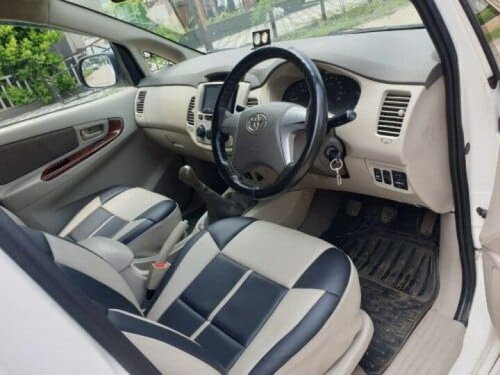 Used 2012 Toyota Innova 2004-2011 MT for sale in Indore