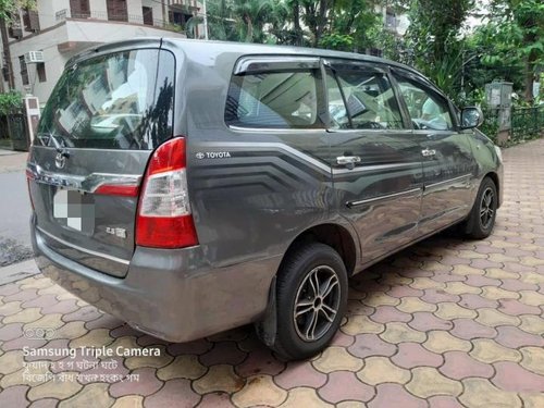 Toyota Innova 2011 MT for sale in Kolkata