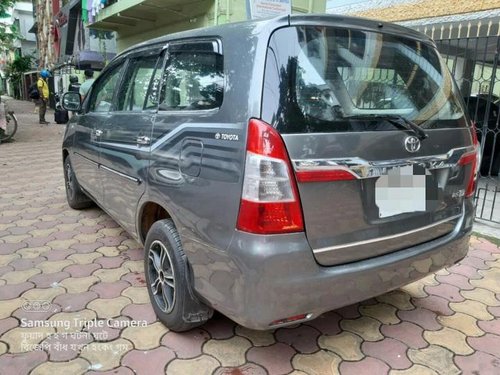 Toyota Innova 2011 MT for sale in Kolkata