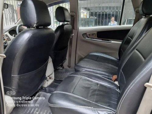 Toyota Innova 2011 MT for sale in Kolkata