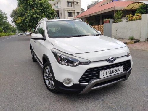 Used Hyundai i20 Active 2016 MT for sale in Ahmedabad 