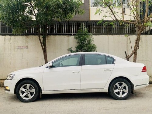 Volkswagen Passat Highline DSG S 2011 AT in Surat 