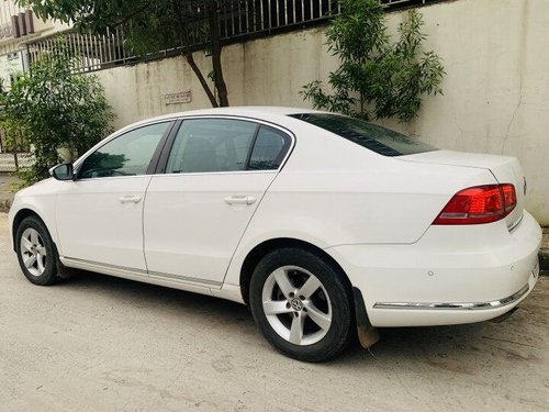 Volkswagen Passat Highline DSG S 2011 AT in Surat 