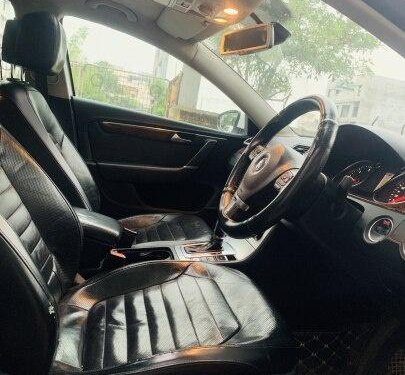 Volkswagen Passat Highline DSG S 2011 AT in Surat 