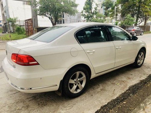 Volkswagen Passat Highline DSG S 2011 AT in Surat 