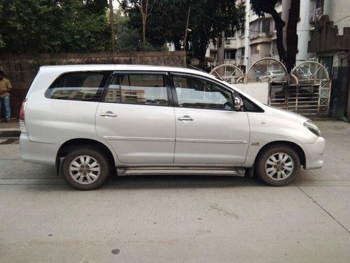 2011 Toyota Innova 2.5 V Diesel 8-seater MT in Mumbai