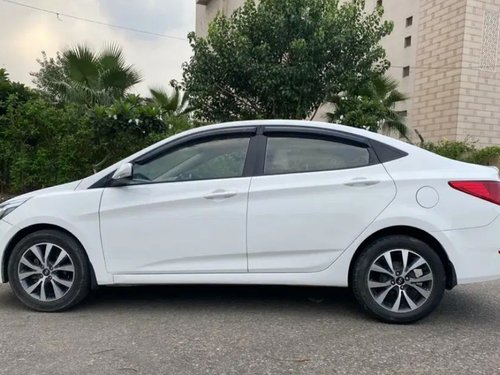 Hyundai 4S Fluidic Verna 2016