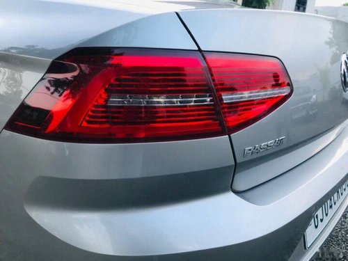 Used 2018 Volkswagen Passat 2.0 TDI Highline AT in Ahmedabad