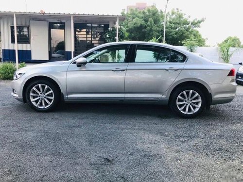 Used 2018 Volkswagen Passat 2.0 TDI Highline AT in Ahmedabad