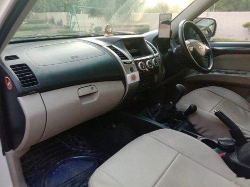 Mitsubishi Pajero Sport Sport 4X4 2013 MT for sale in Agra 