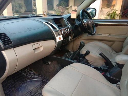 Mitsubishi Pajero Sport Sport 4X4 2013 MT for sale in Agra 